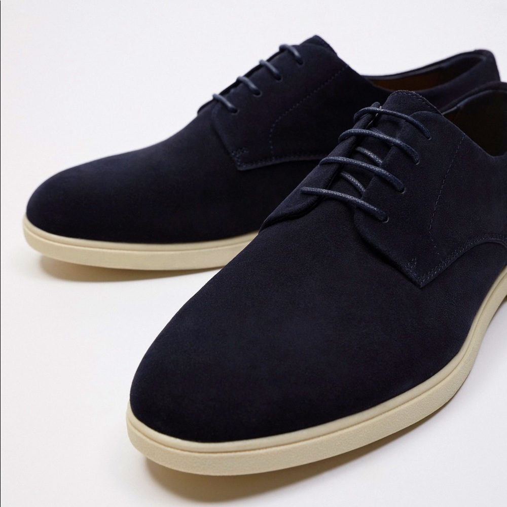 NWOT- Zara CASUAL LEATHER SHOES NAVY BLUE MEN.    Navy Blue EU 42 Size 9 Men